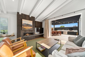 Lavish at the Lake, Taupo
